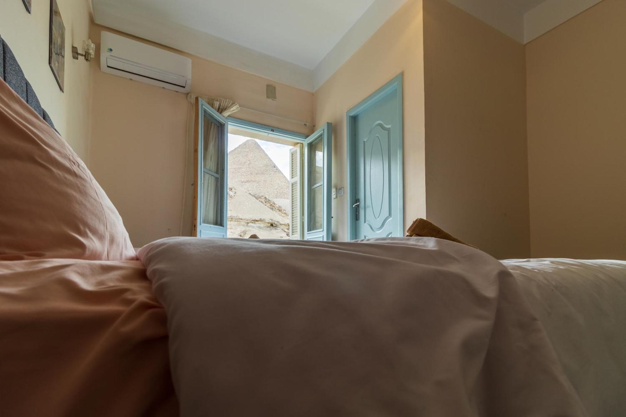 The Grand Pyramids View Hotel Kafret el-Gabal Kamer foto