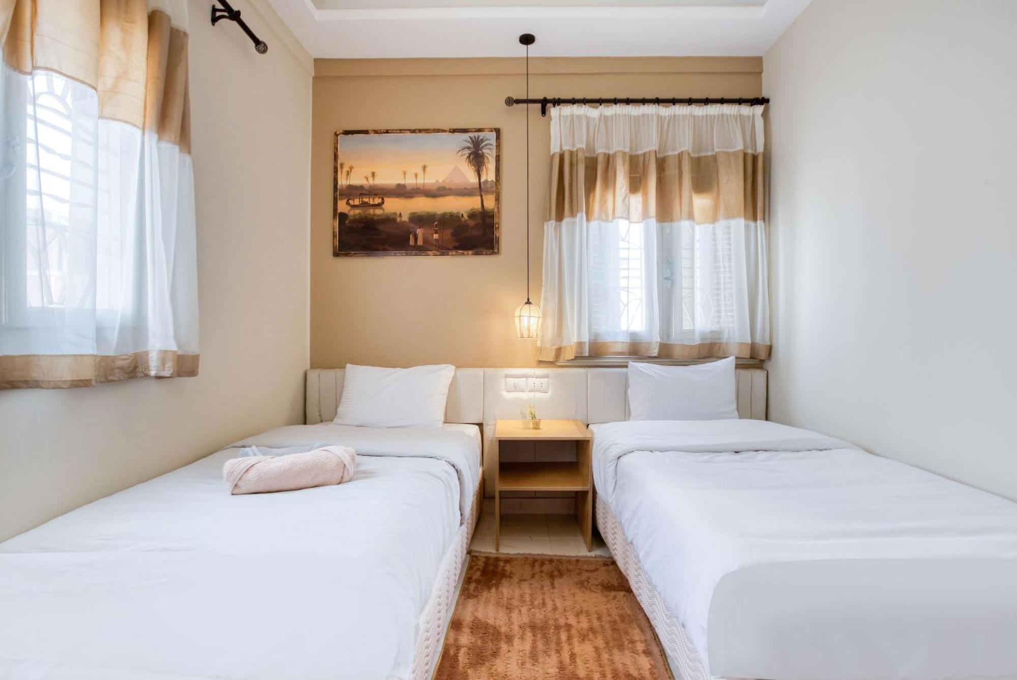 The Grand Pyramids View Hotel Kafret el-Gabal Kamer foto
