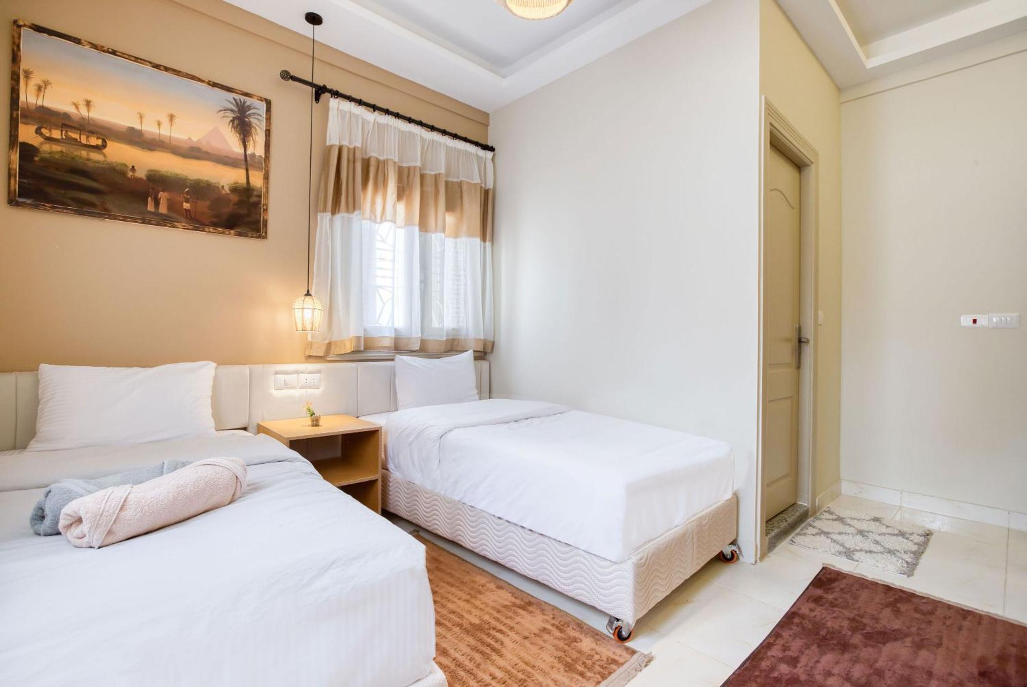 The Grand Pyramids View Hotel Kafret el-Gabal Kamer foto