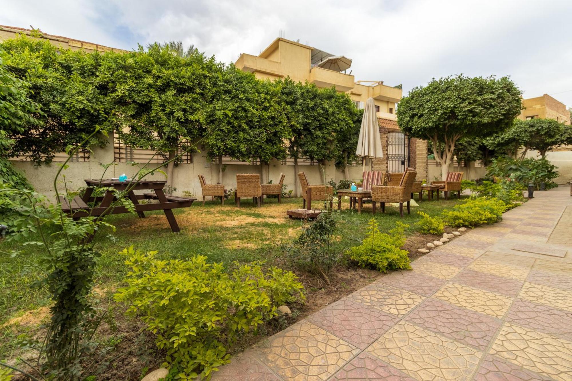 The Grand Pyramids View Hotel Kafret el-Gabal Buitenkant foto